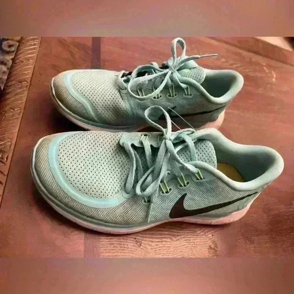 Nike Free Shoes Running 5.0 Teal Women's Barefoot Ride  U.S Size 8.5… 724383-400 - Picture 4 of 6